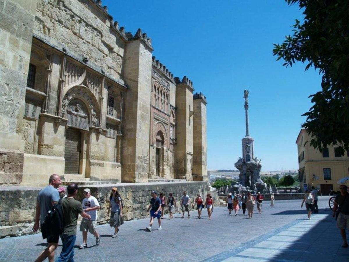 Eduardo Lucena 5, Puente Romano Córdoba Exteriör bild