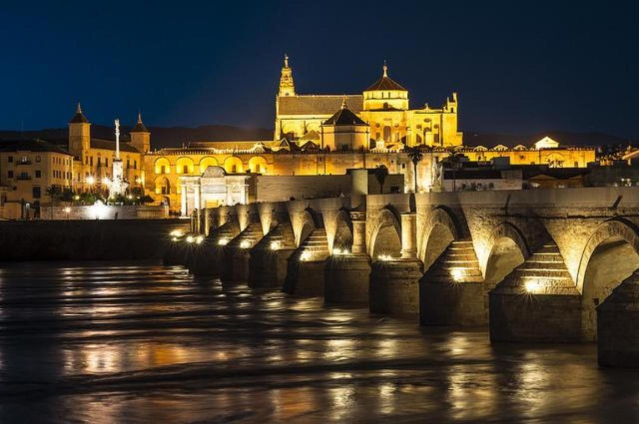 Eduardo Lucena 5, Puente Romano Córdoba Exteriör bild